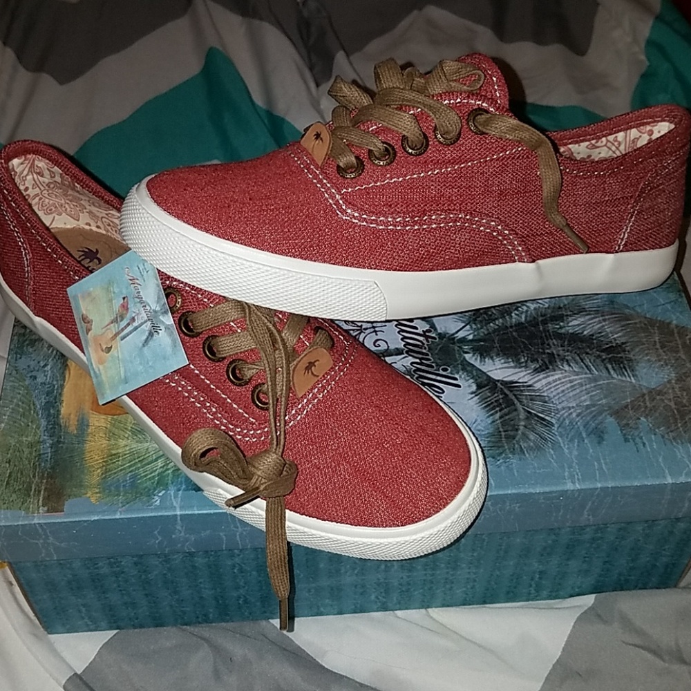 Margaritavillle womans sneakers size 7.brand new